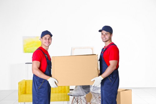 Local man and van helping with flat relocation in Notting Hill