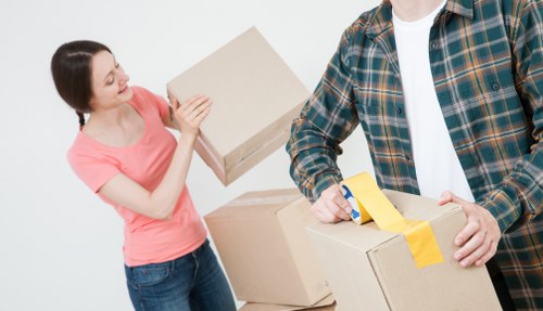 Removal team beginning a booked moving service