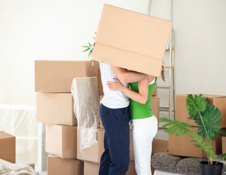 Planning a smooth move with removal truck hire in Nottinghill